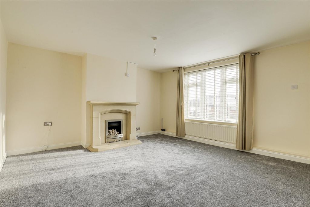 Property photo 2 of 22 06.Jpg