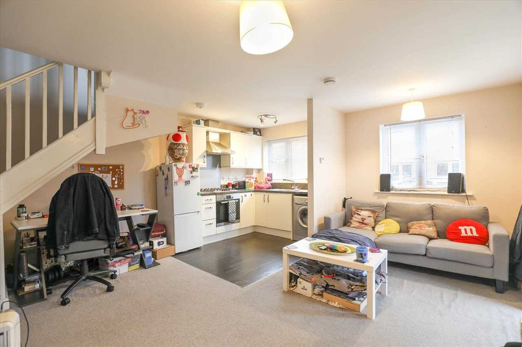 Property photo 2 of 9 Living/ Kitchen