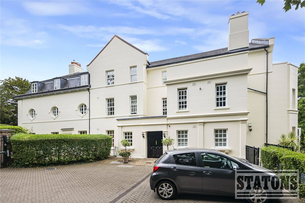 Property photo 1 of 27 Picture No. 33
