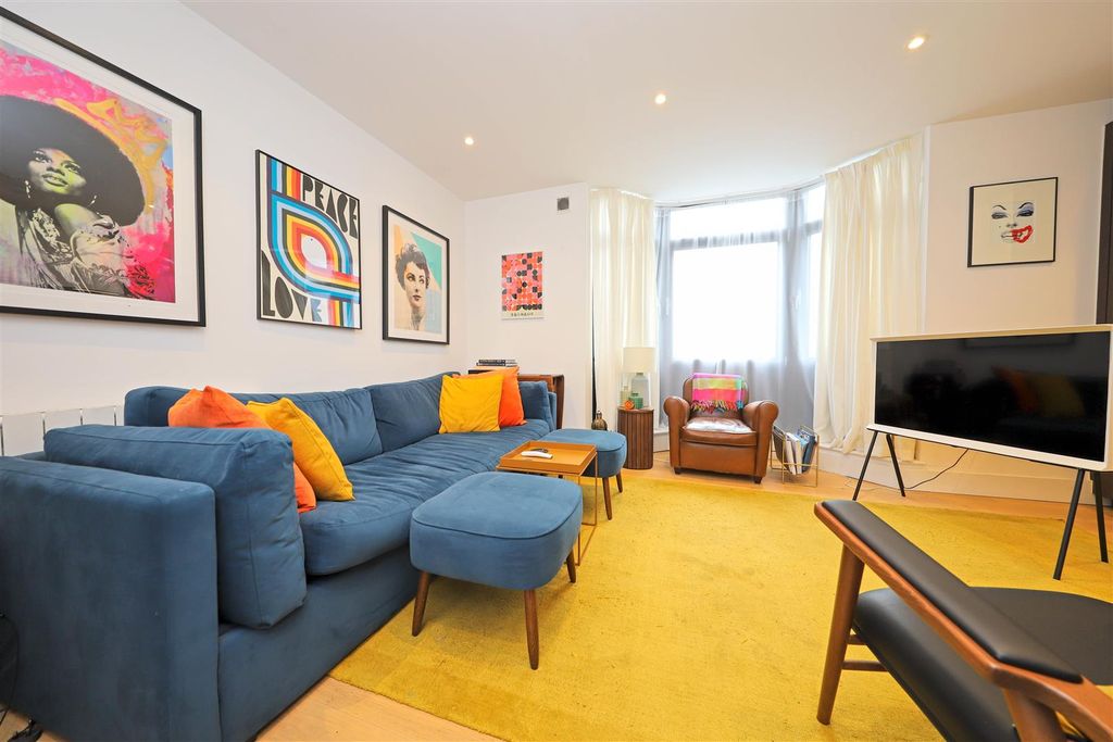 Property photo 2 of 11 Nicholas James Russell House Living_.Jpg