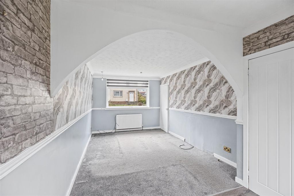 Property photo 2 of 14 Brankston Avenue-9.Jpg