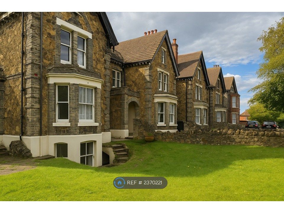 Property photo 1 of 2