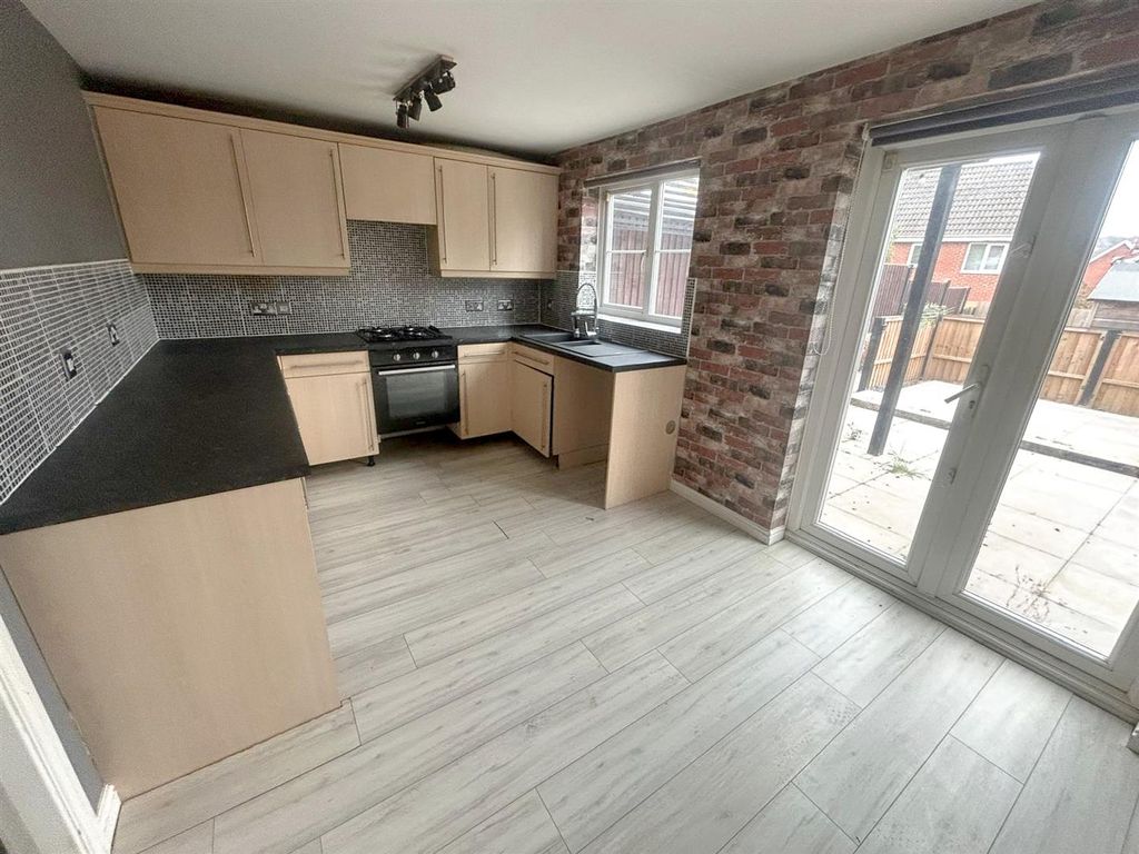 Property photo 3 of 16 Img-20251013-Wa0044.Jpg