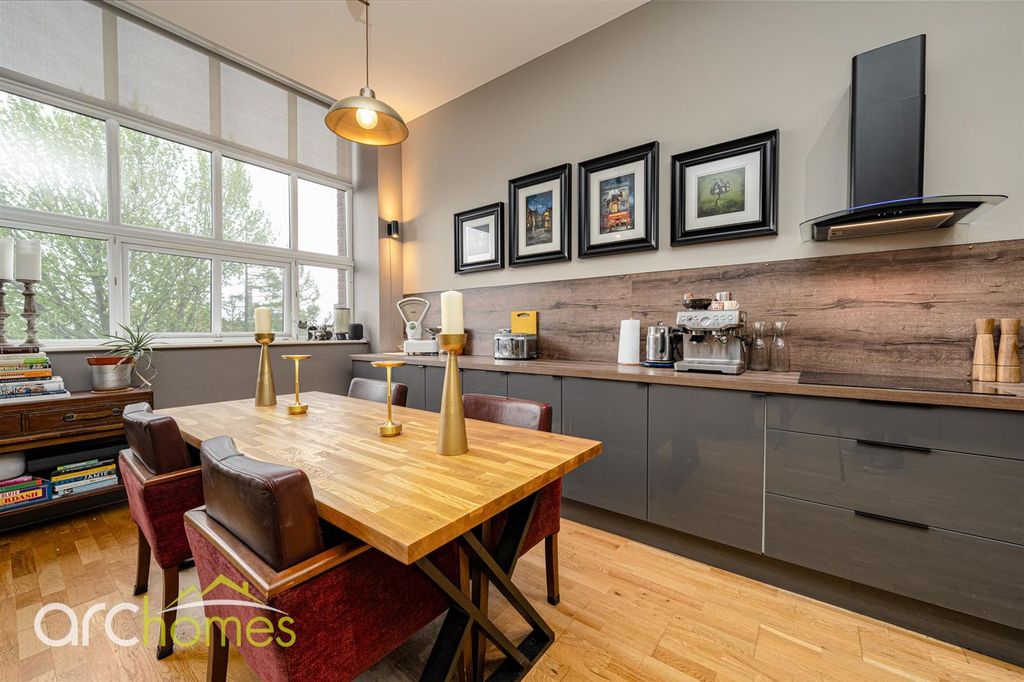 Property photo 2 of 33 Mather House-10.Jpg