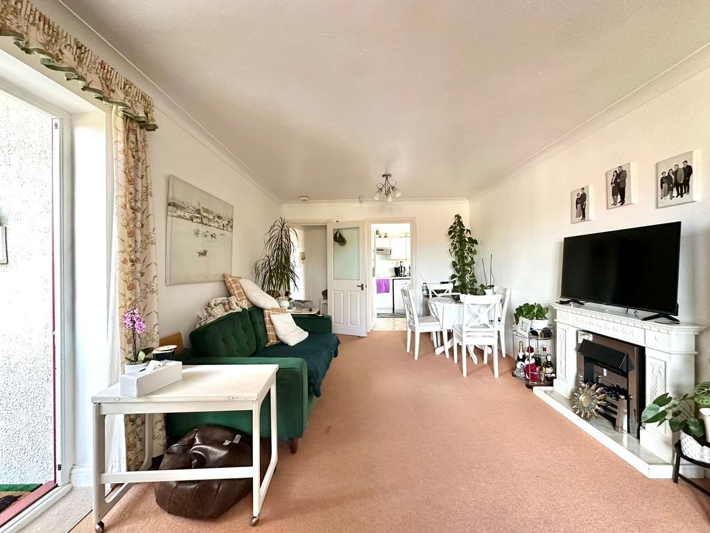 Property photo 3 of 14 Photo 6