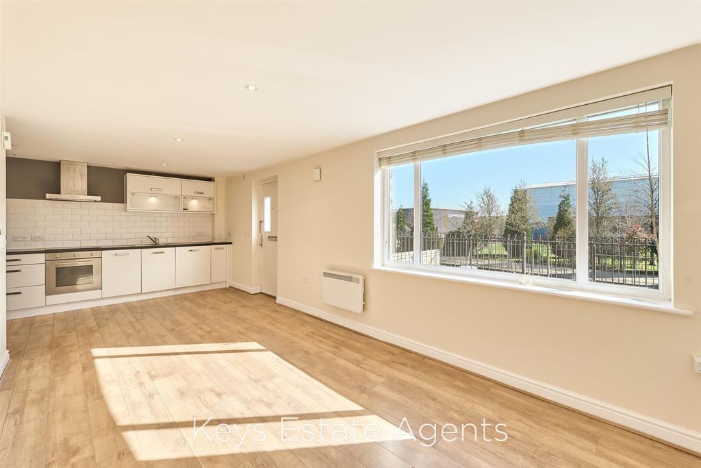 Property photo 3 of 16 Open Plan Living/Kitchen