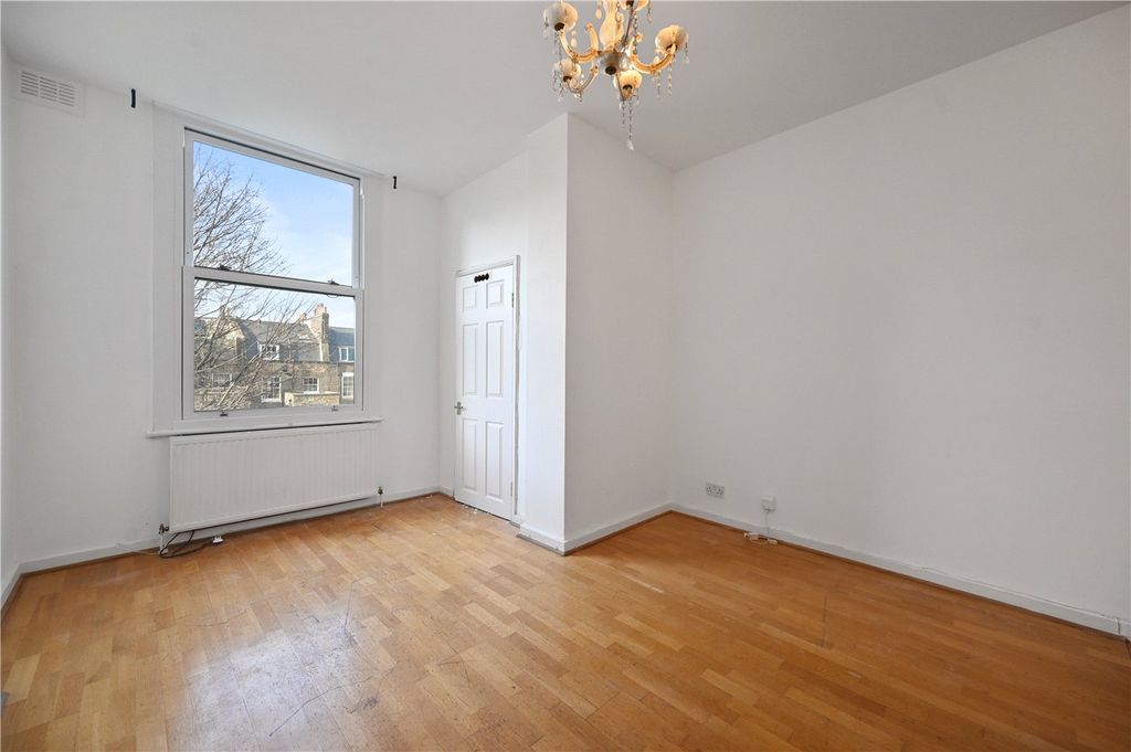 Property photo 2 of 7 Picture No. 17