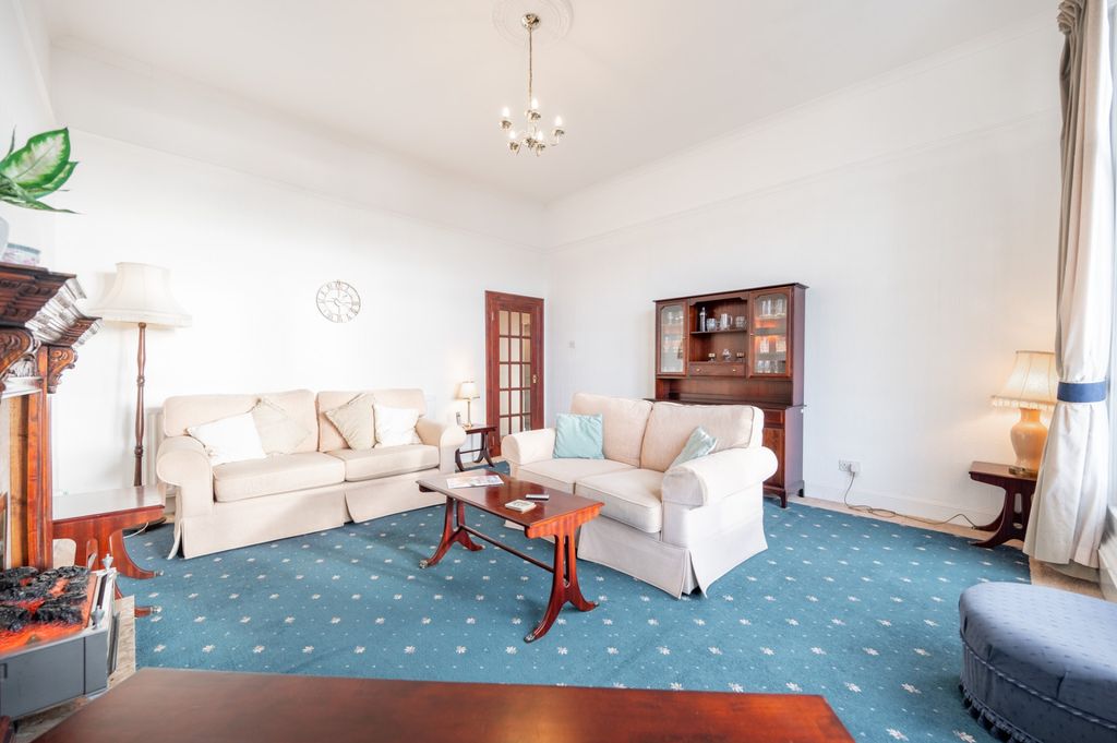 Property photo 3 of 22