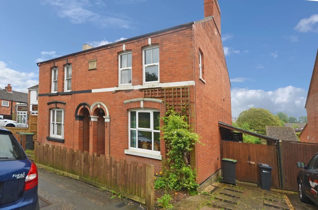 Property photo 1 of 9