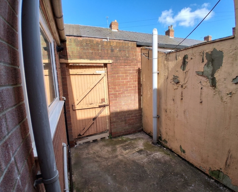 Property photo 2 of 9