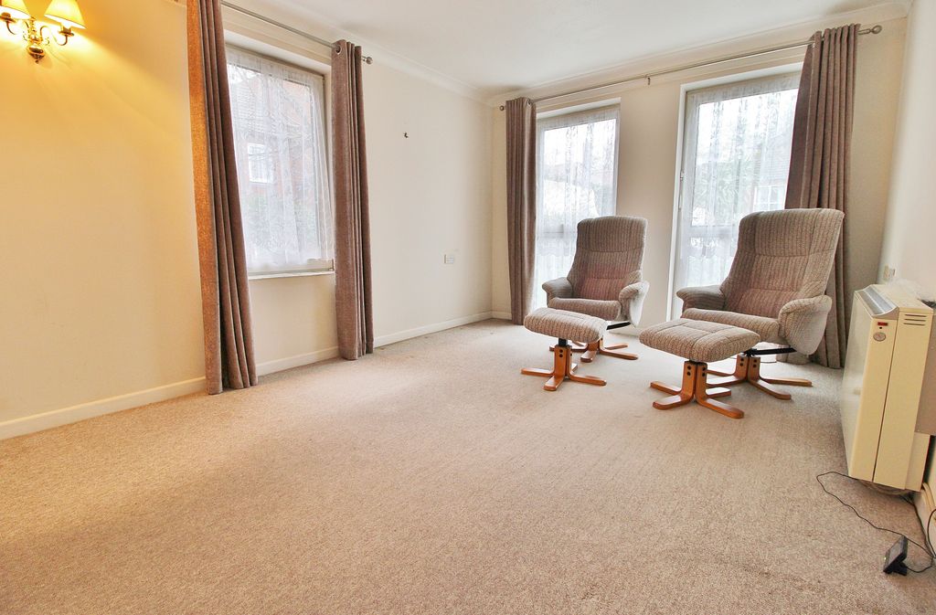 Property photo 2 of 11