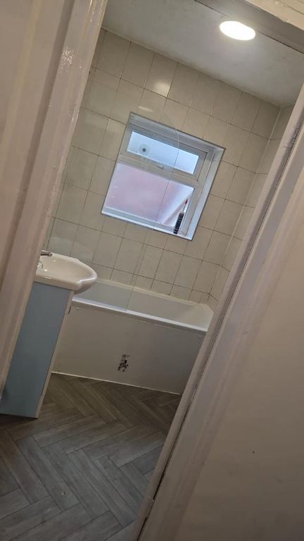 Property photo 2 of 7 Photo 2