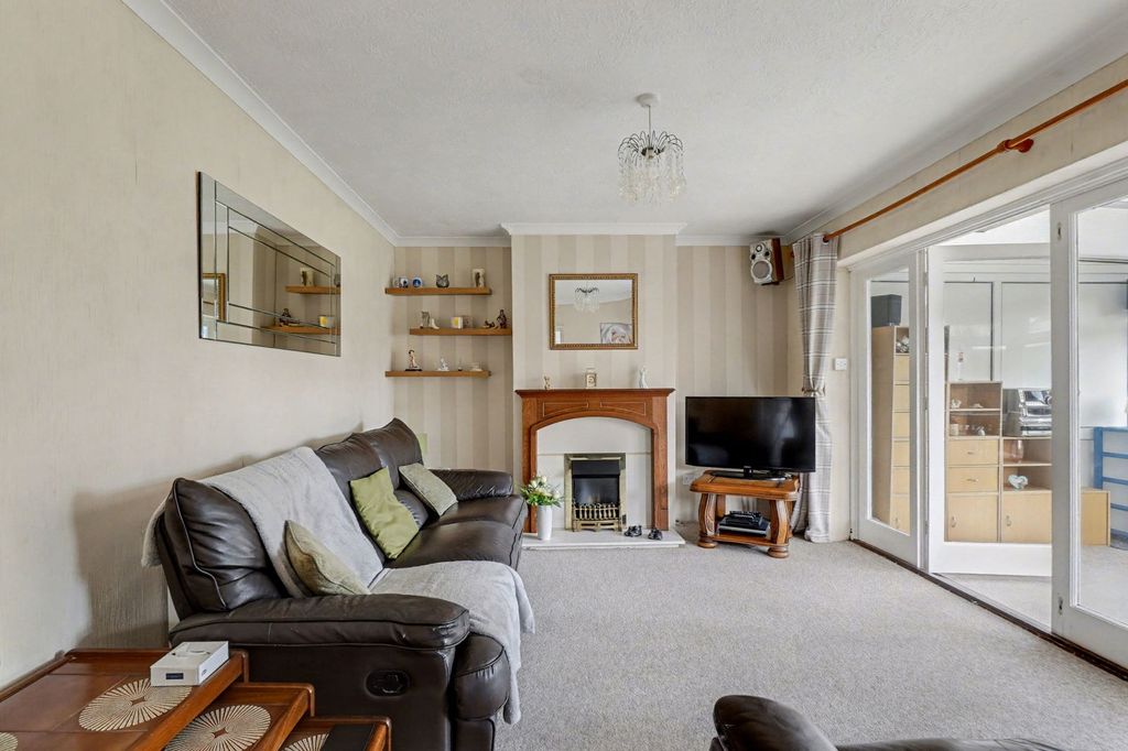 Property photo 3 of 21