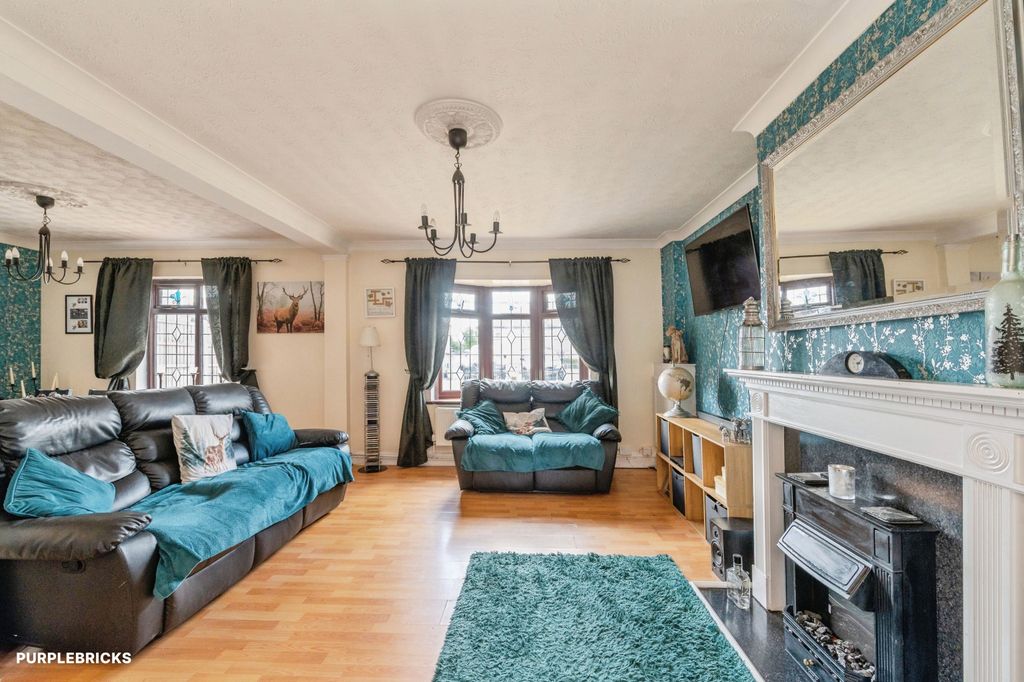 Property photo 1 of 24