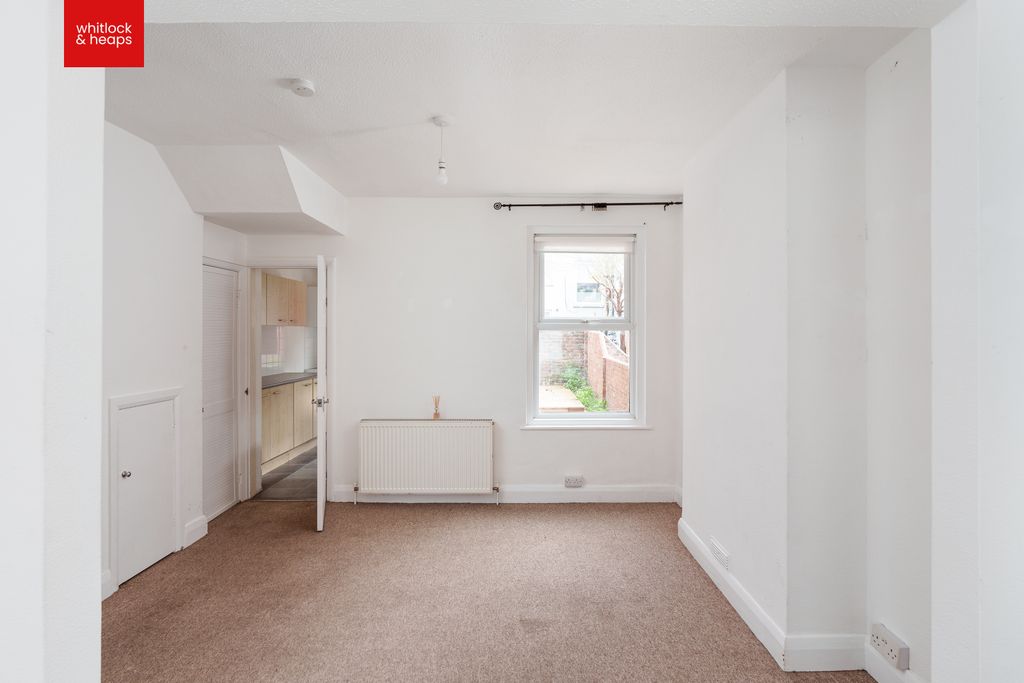 Property photo 3 of 8