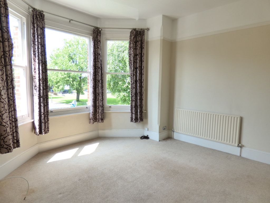 Property photo 2 of 8 4469151