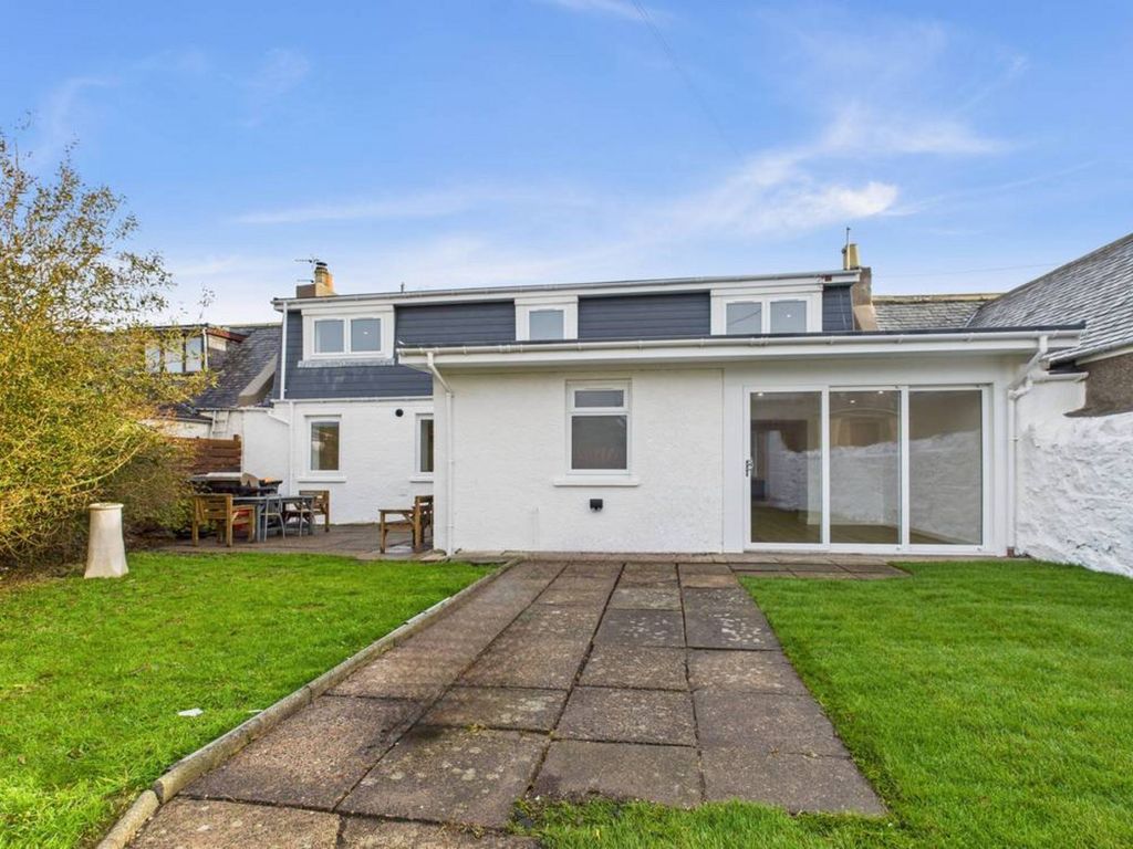 Property photo 2 of 30