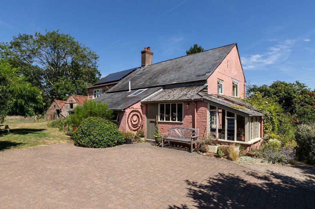 Property photo 3 of 43