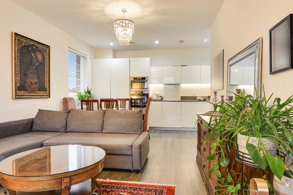 Property photo 3 of 18 Img15