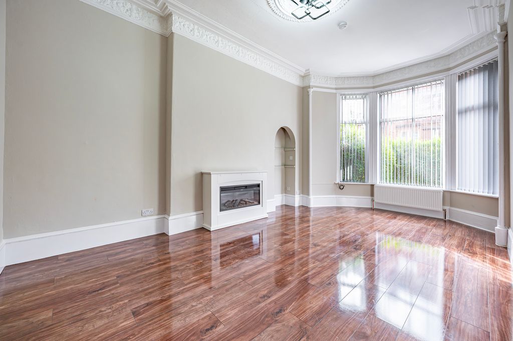 Property photo 2 of 32