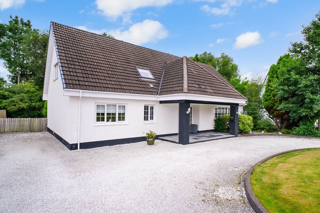 Property photo 1 of 27