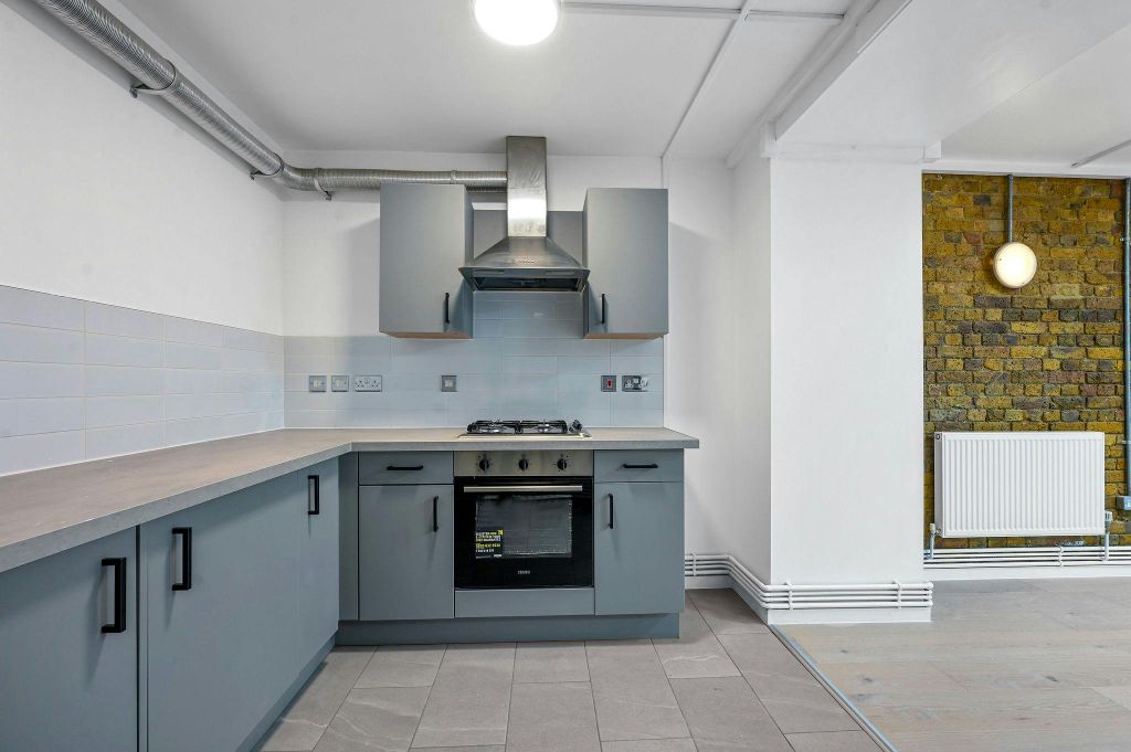 Property photo 3 of 12 Olbc19Springfieldhouse7.Jpg