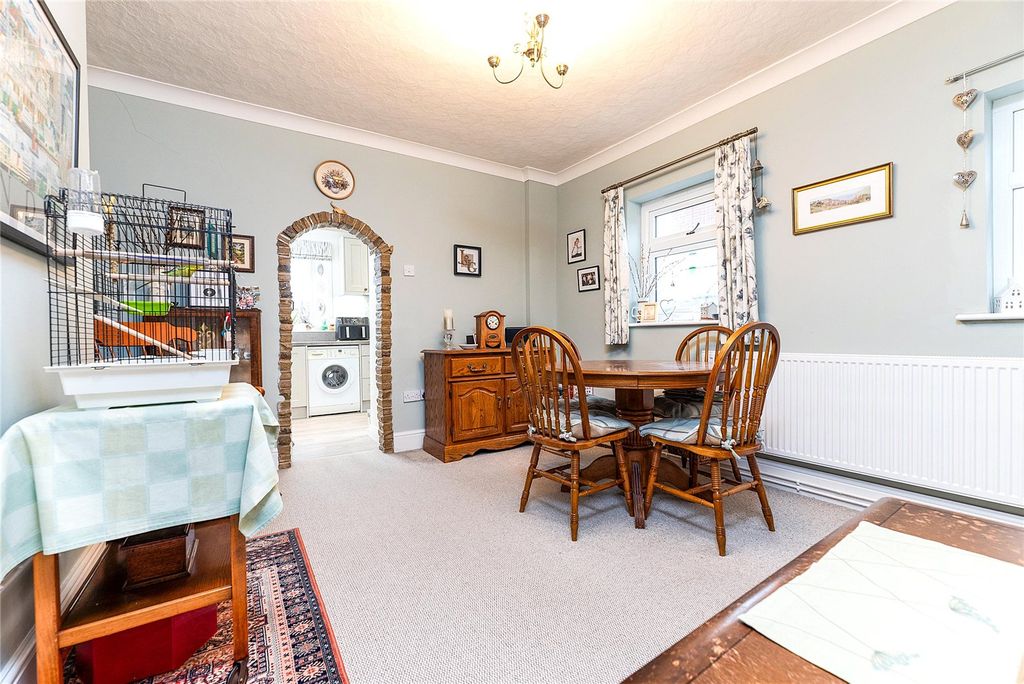 Property photo 3 of 23 Picture No. 09