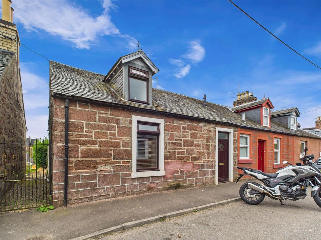 Property photo 1 of 13 Cam01486G0-Pr0782-Still001.Jpg