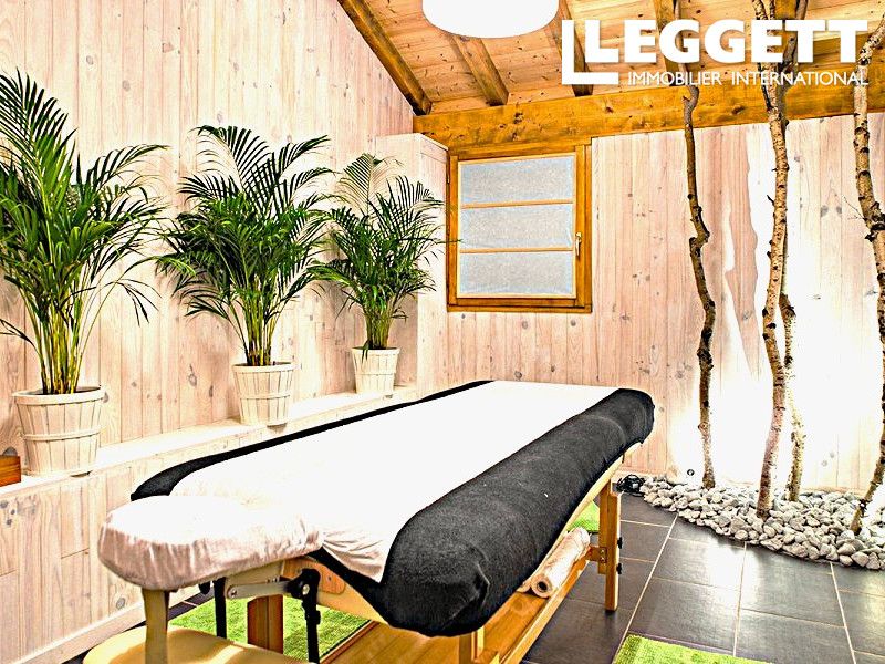 Property photo 3 of 10