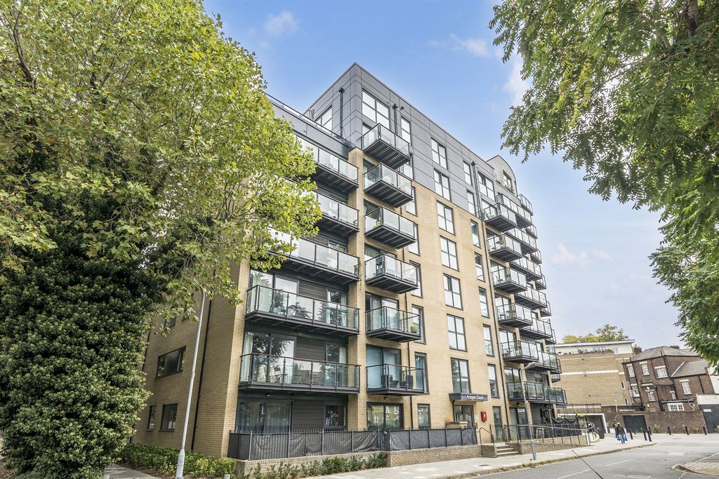 Property photo 3 of 13