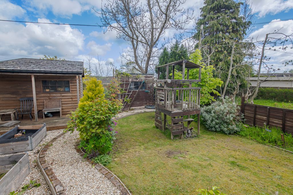 Property photo 3 of 23 Grdn4