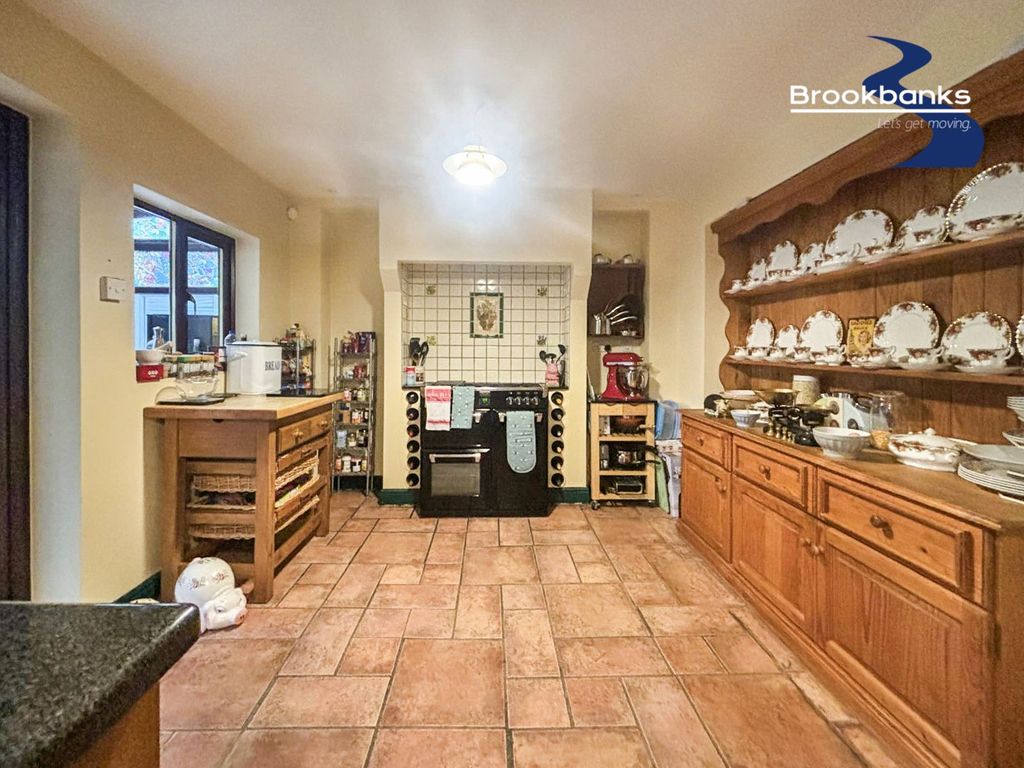 Property photo 3 of 36