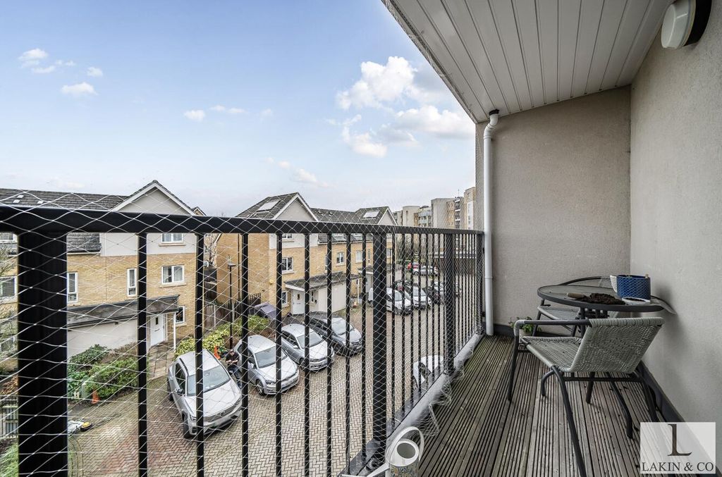 Property photo 3 of 12