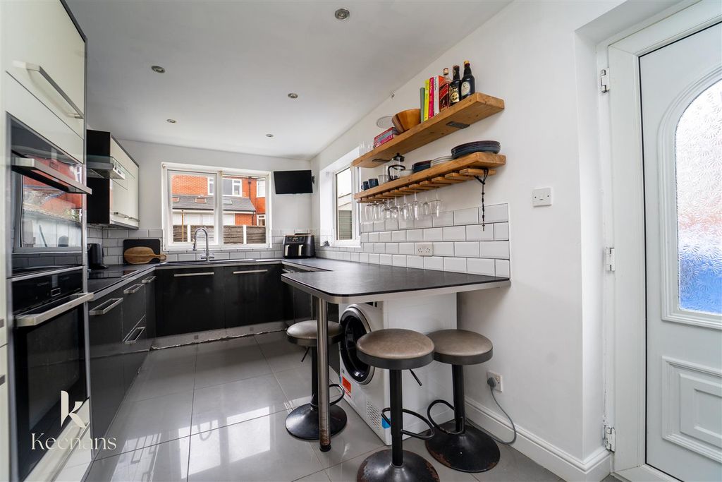 Property photo 2 of 17 Kitchen.Jpg