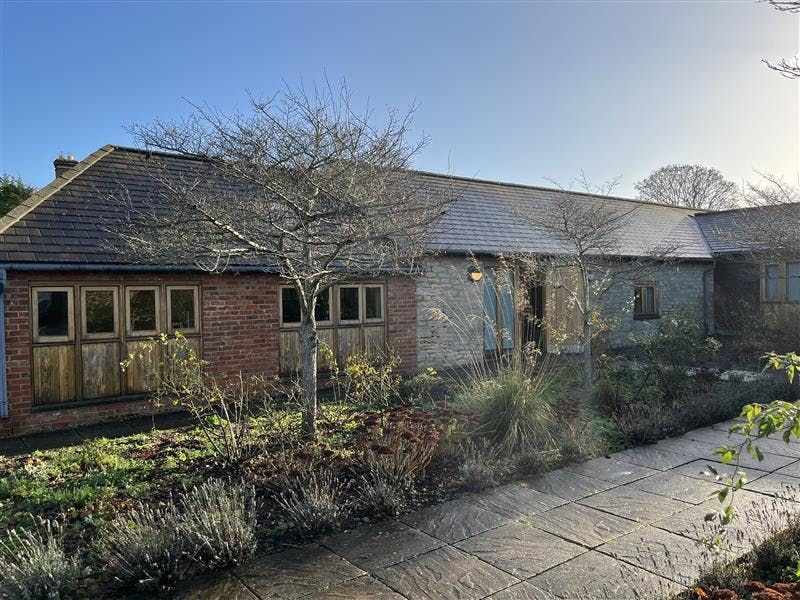 Property photo 2 of 6 15155142-0F27-4B7d-8842-9142E2Aa50Ec.Jpg