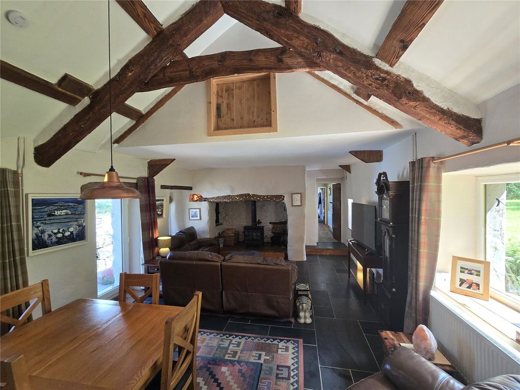 Property photo 2 of 41 Picture No. 36