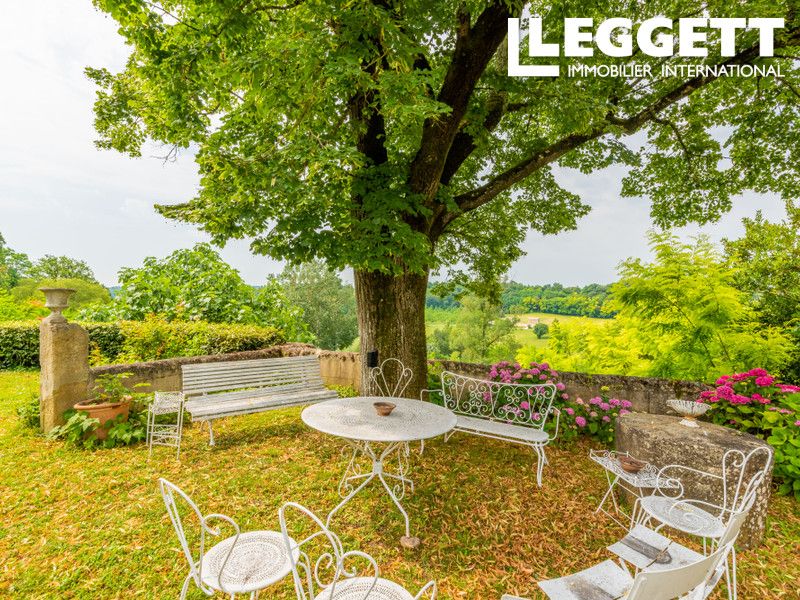 Property photo 3 of 10