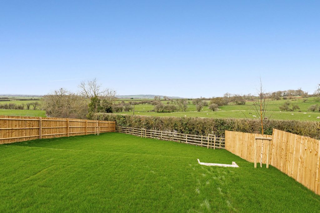 Property photo 3 of 22