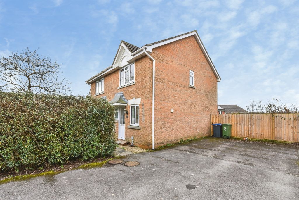 Property photo 2 of 20