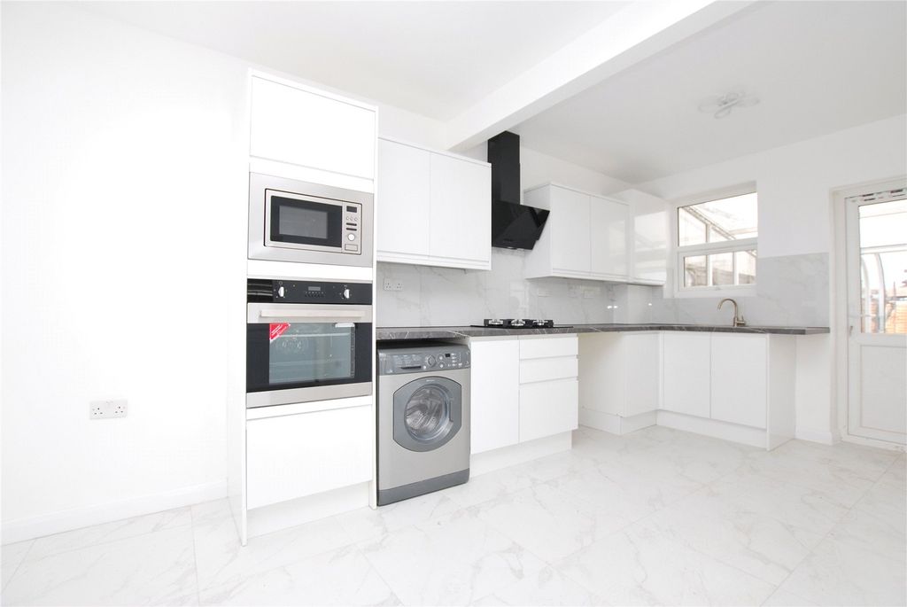 Property photo 2 of 7 Picture No. 26