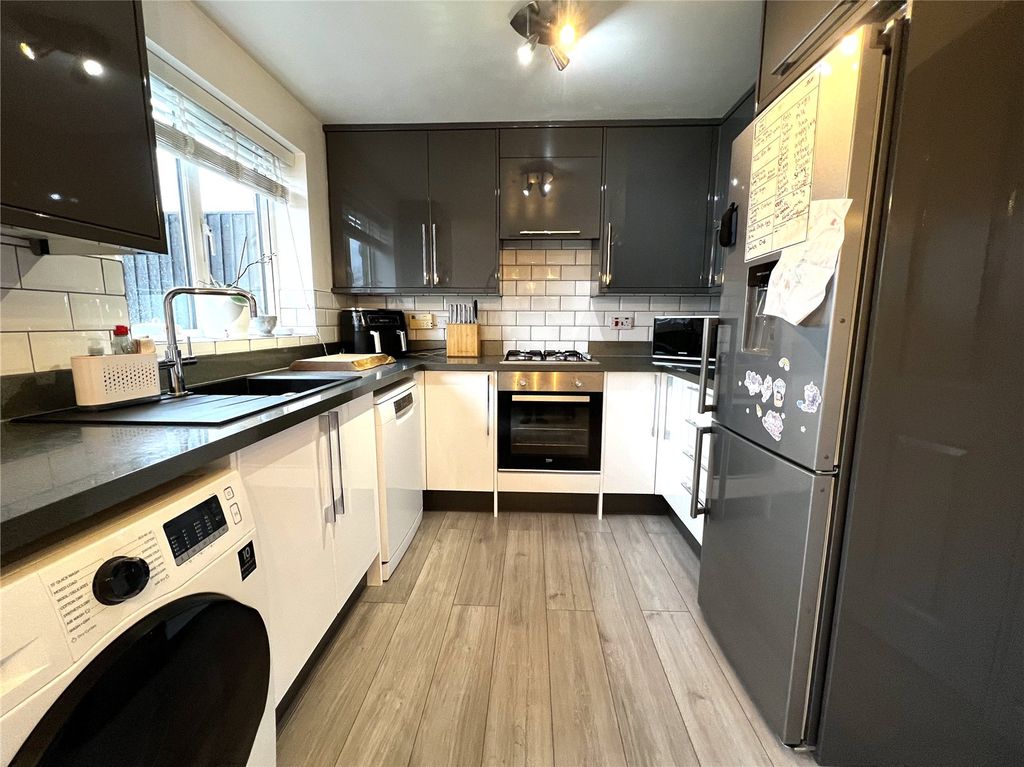 Property photo 3 of 11 Picture No. 09