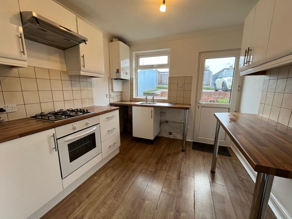 Property photo 1 of 12 Bedroom