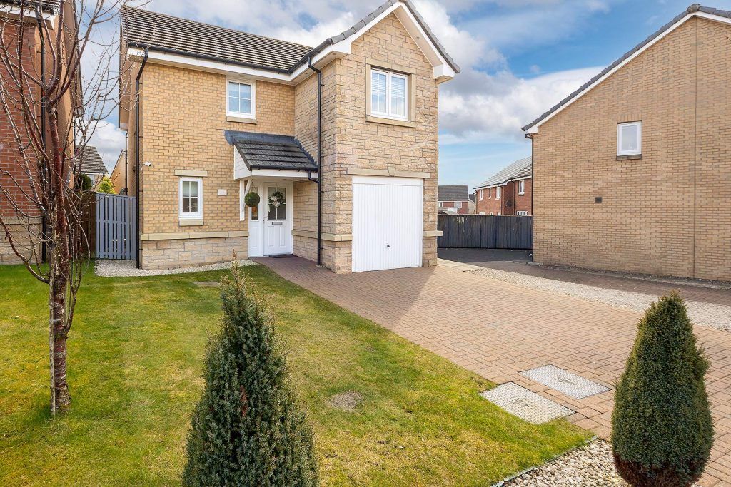 Property photo 1 of 34