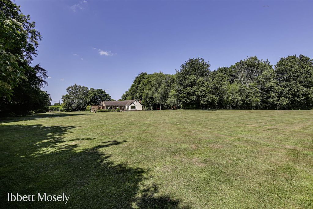 Property photo 1 of 31 37 Garden Elevation.Jpg