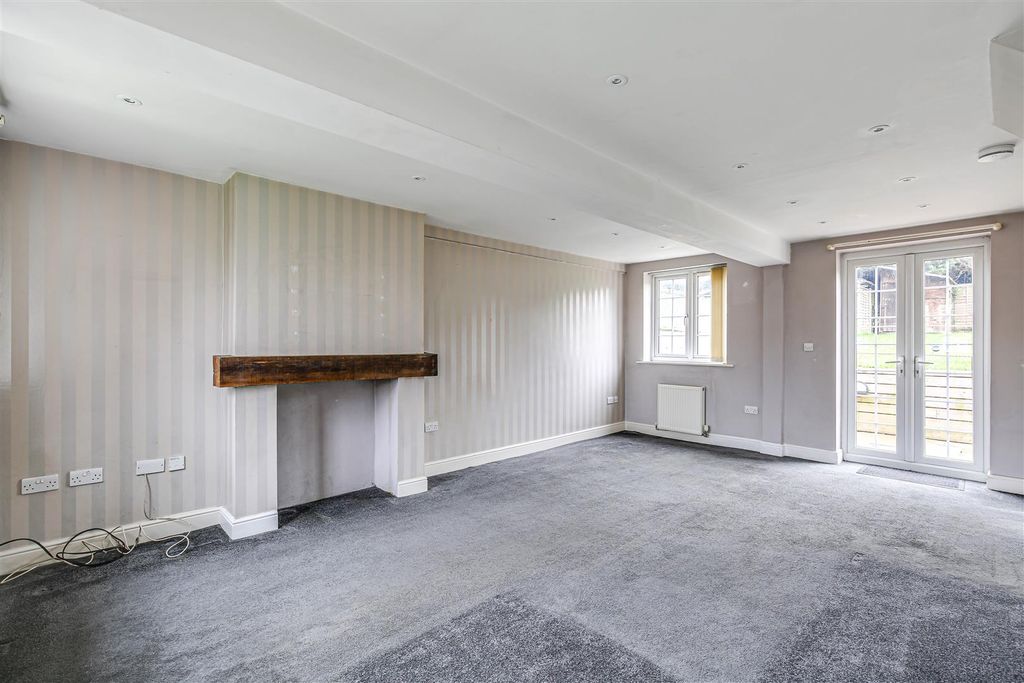 Property photo 2 of 8 3 Reception Room.Jpg
