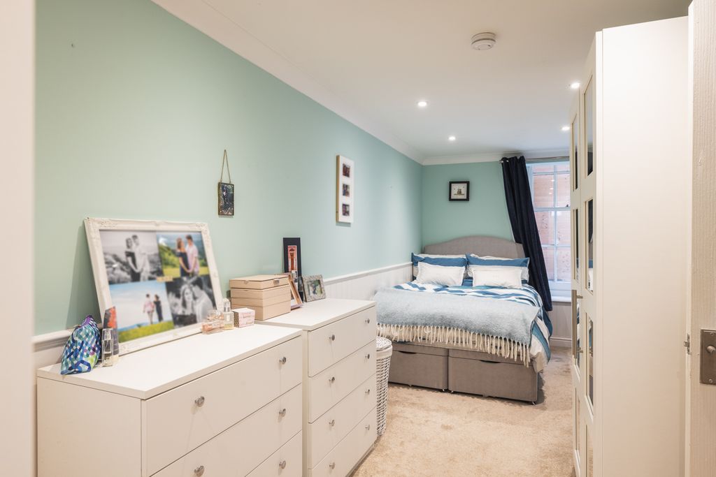 Additional image 19 of 2 bed flat for saleLe Mont Pinel, St. Helier, Jersey JE2