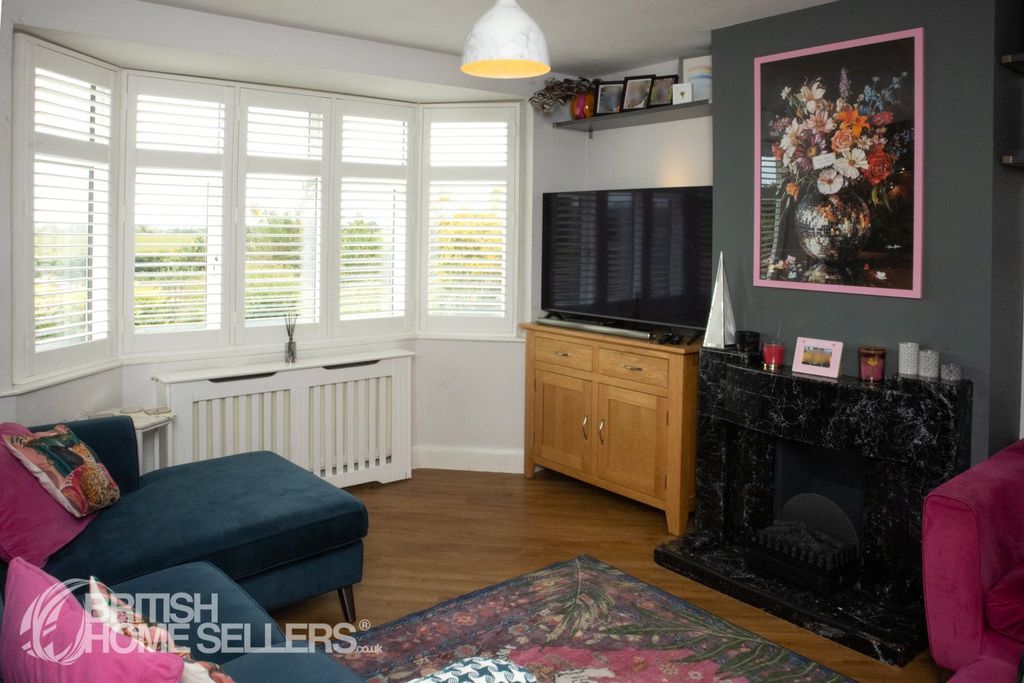 Property photo 2 of 14 Picture No. 11