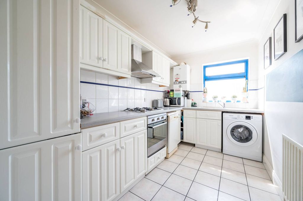 Property photo 2 of 5