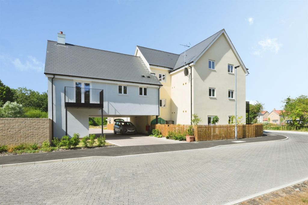 Property photo 1 of 18