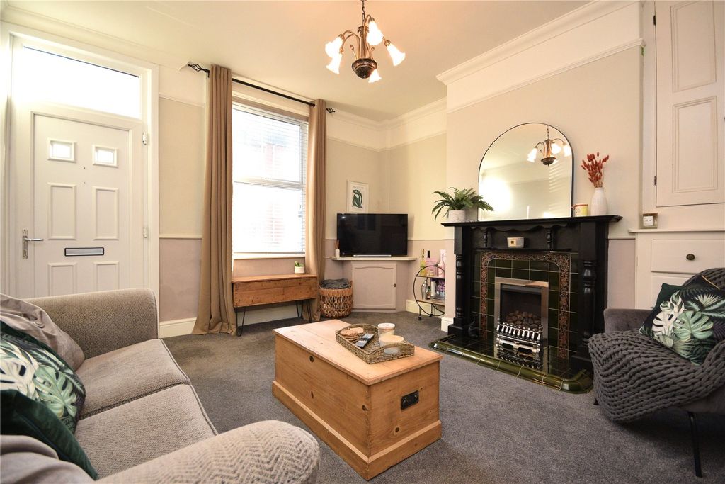 Property photo 1 of 12 Picture No. 02